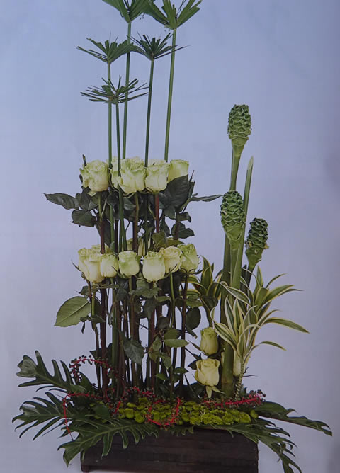 Arreglo floral en verde-1f Arreglo floral en verde-1f
