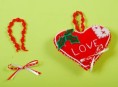 imagen Adornos para navidad: corazoncitos de fieltro