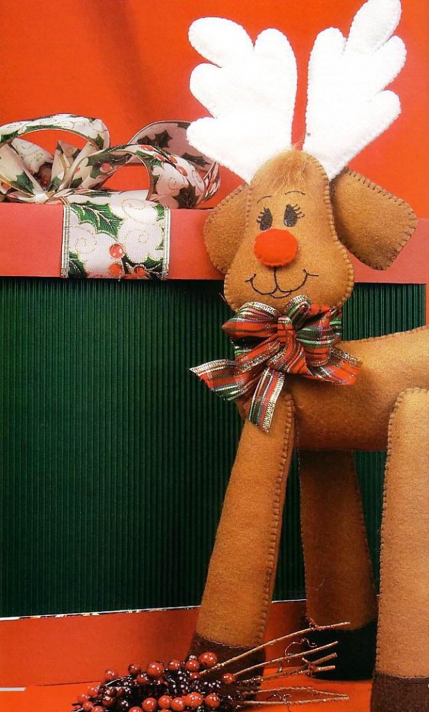Muñecos en fieltro reno navideño Muñecos en fieltro reno navideño