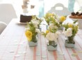 imagen Floreros con envases de compotas