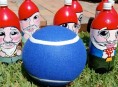 imagen Bowling de enanos con botellas plásticas