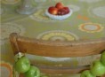 imagen Decoración para sillas con manzanas