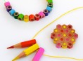 imagen Colgantes con lápices de colores