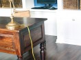 imagen Una lámpara de mesa sin cables