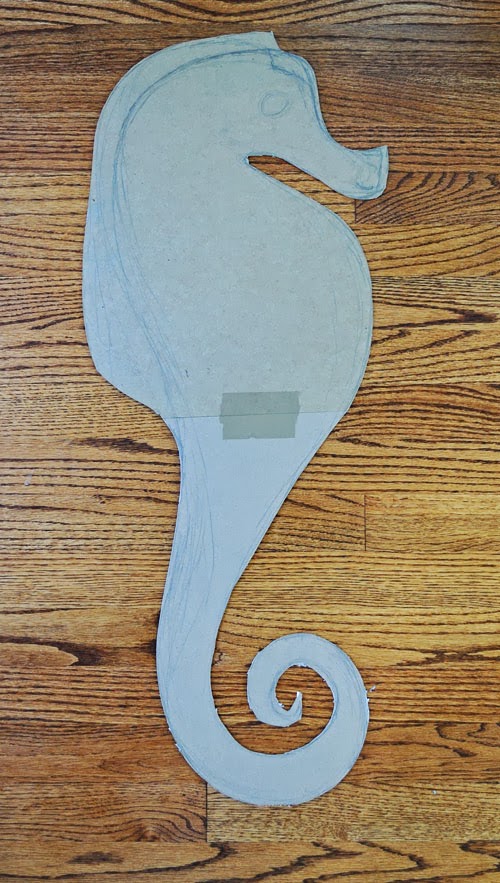 Caballito de mar realizado con ramas recogidas en la playa - Guía de