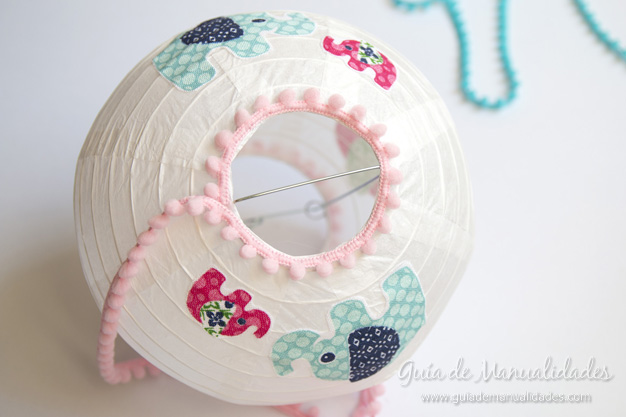 Cómo decorar una lámpara china con diseños de tela guÃa de ...