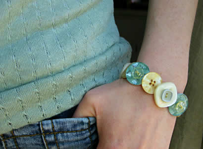Pulsera fácil con botones01 Pulsera fácil con botones01