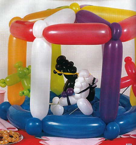 Calesita realizada con globos