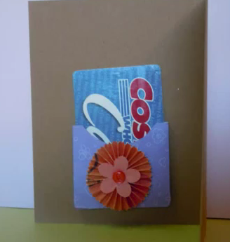 Tarjeta con bolsillo Tarjeta con bolsillo