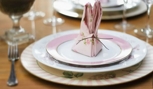 Servilletas dobladas para pascuas