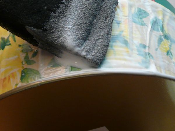 decorar-cajas-metalicas-con-decoupage-06 cajas metálicas decoradas 5