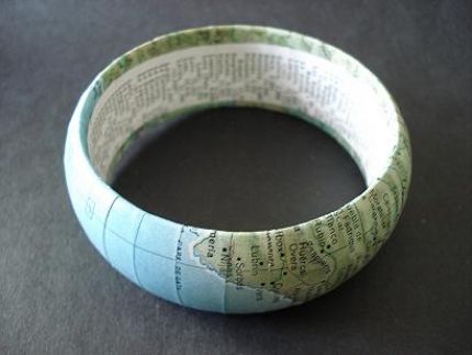 Brazalete decorado con un viejo mapa 7