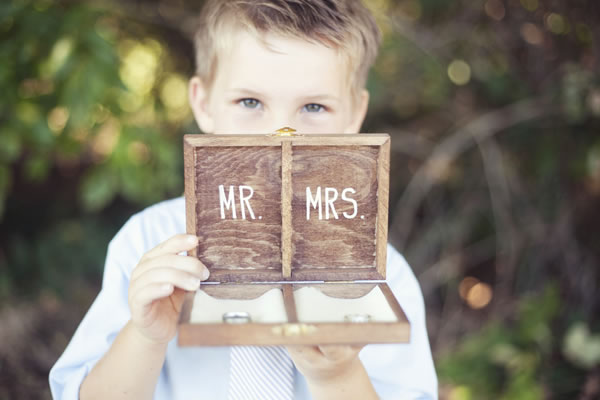 Caja de madera para las alianzas de boda 5