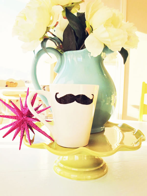 Taza con bigotes 1