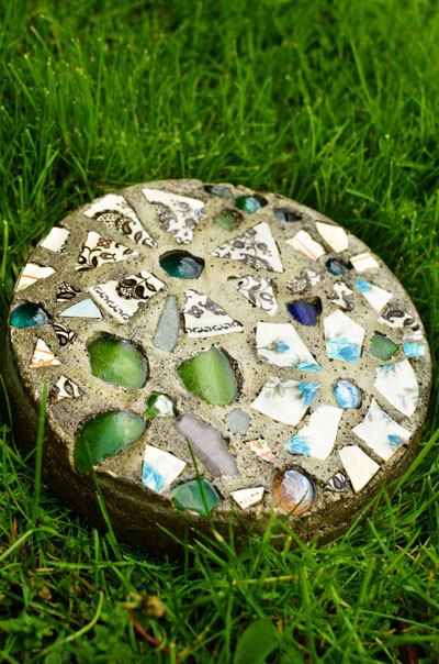 Piedras con mosaicos para el jardín 1