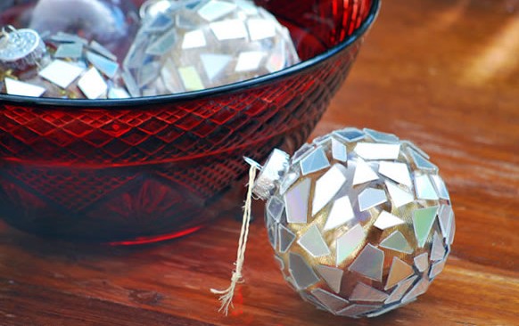 Bolas navideñas con cds 1