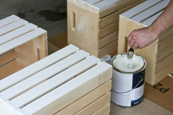 Estantería con cajas de madera 2