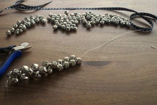 Collar con cascabeles 5