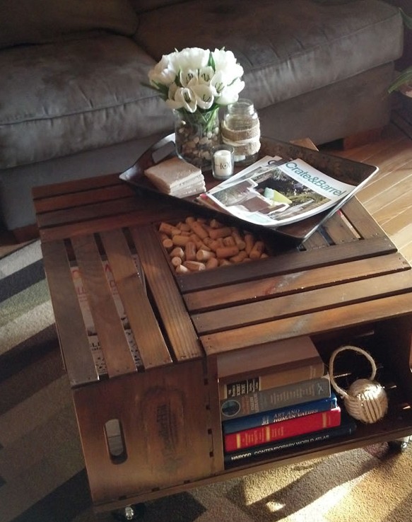 Mesa con cajas de madera 1