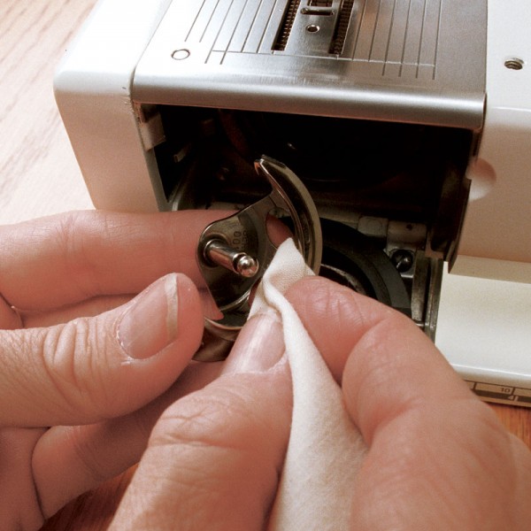 Cómo mantener la máquina de coser 04