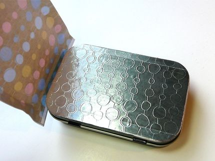 Caja de diseño con aluminio repujado 10