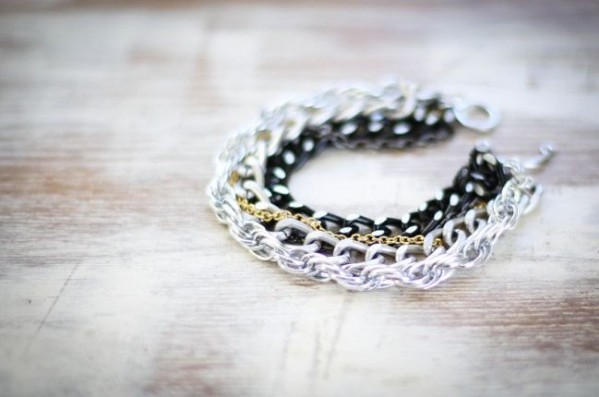 Pulsera con cadenas 1