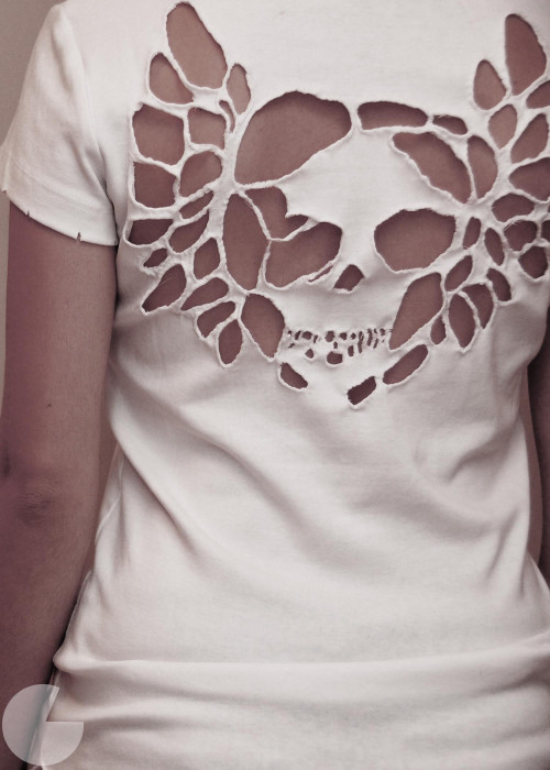 Camiseta con una calavera 1