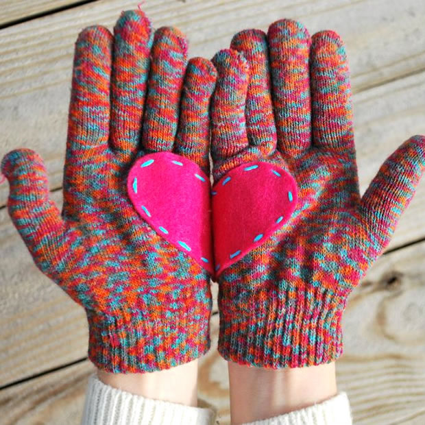 Guantes con corazones 1