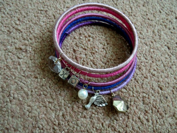 Pulseras de charms 1