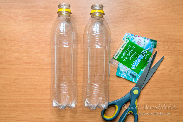 Estuche botellas plásticas 3