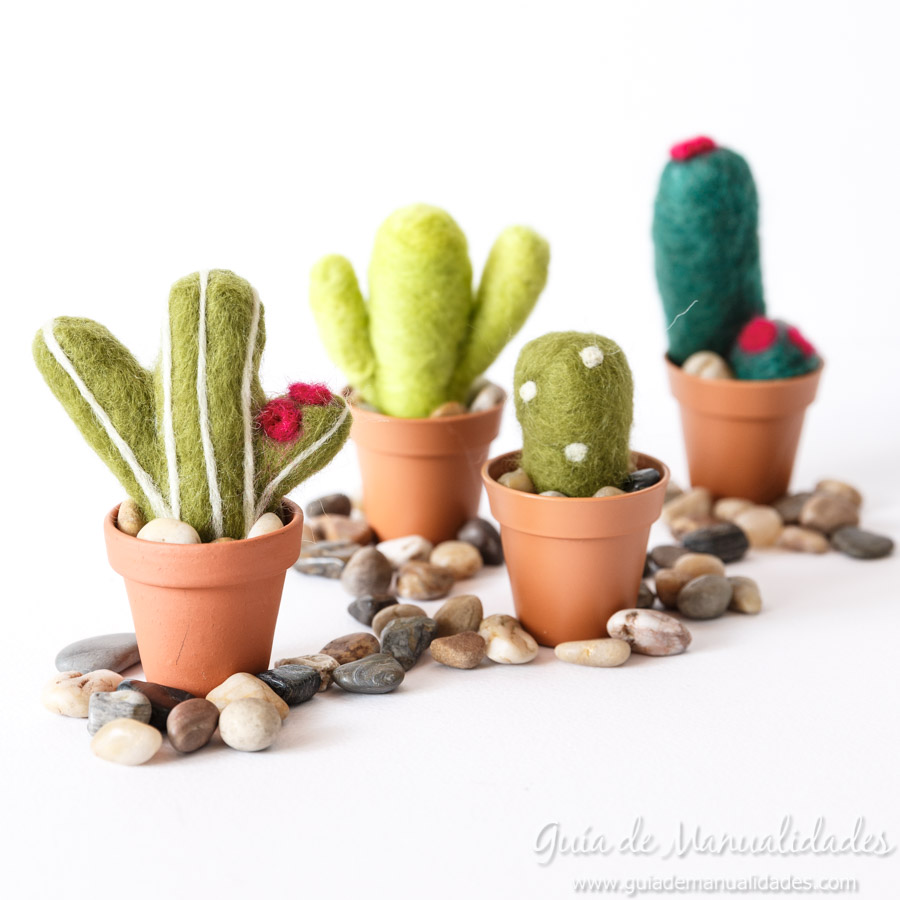 Cactus de fieltro DIY 10