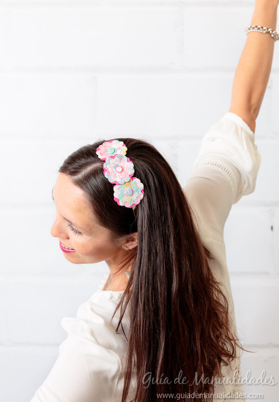 La diadema (vincha) más linda con flores de fieltro y tela – De Manualidades