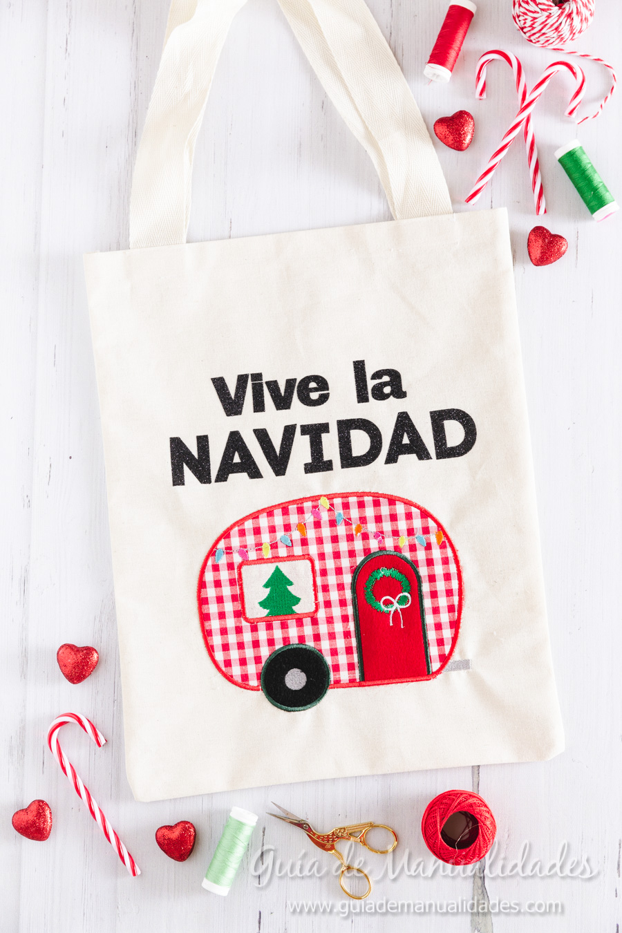 DIY navideño combinando costura, bordado y el plotter de corte 1